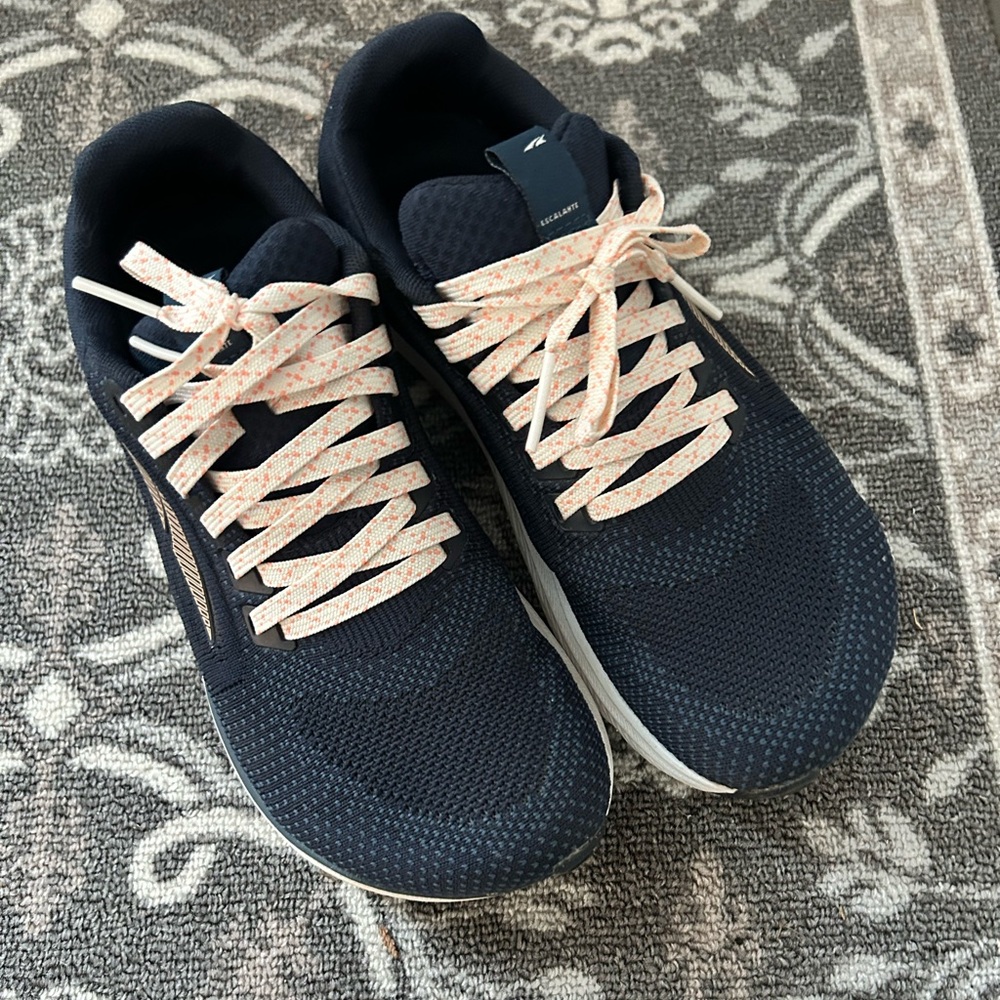 Altra runners women’s size 6.5 EUC